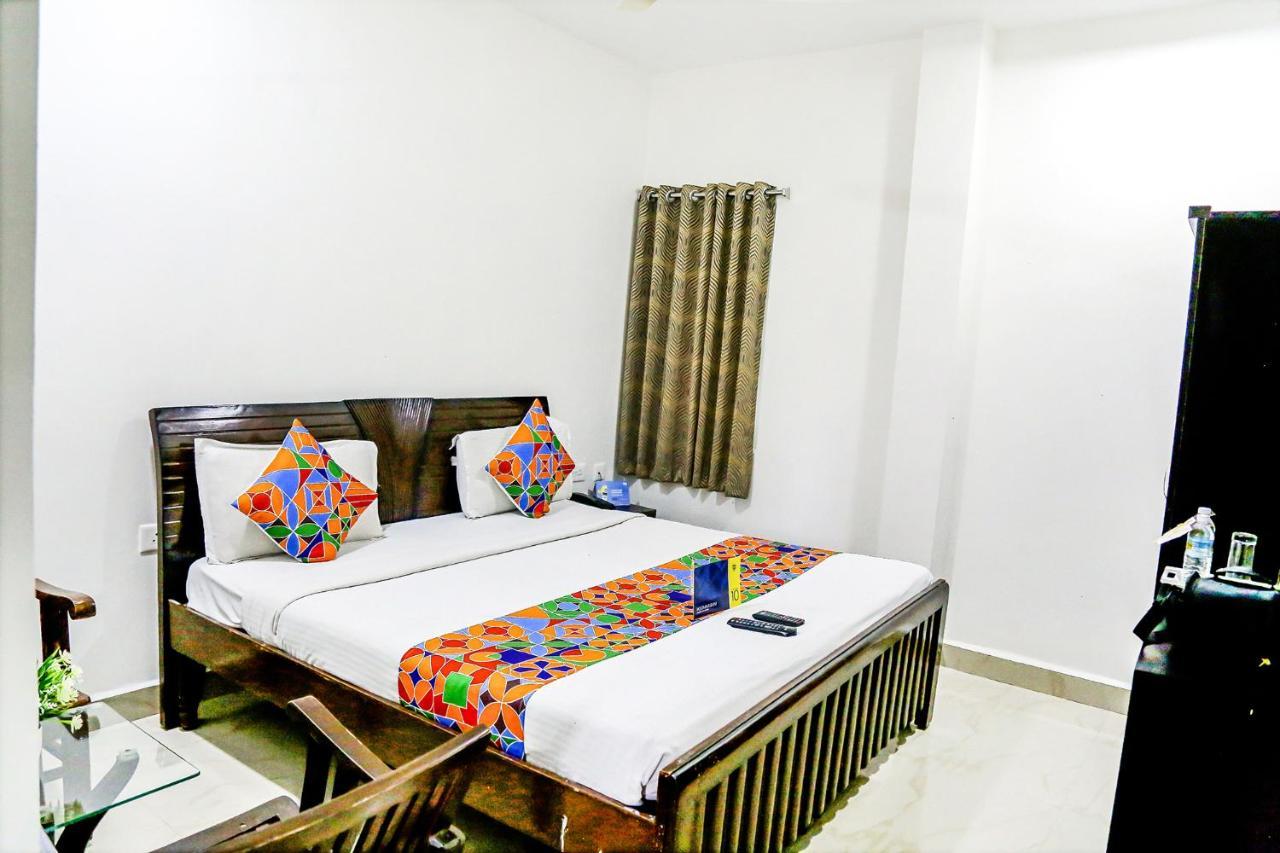 Fabexpress Essvee Mg Road Vijayawada Hotel Екстериор снимка