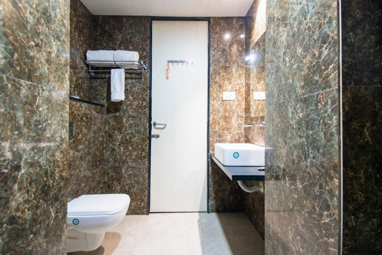 Fabexpress Essvee Mg Road Vijayawada Hotel Екстериор снимка