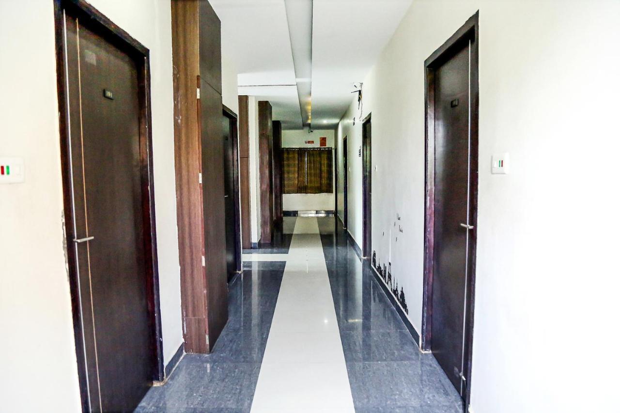Fabexpress Essvee Mg Road Vijayawada Hotel Екстериор снимка